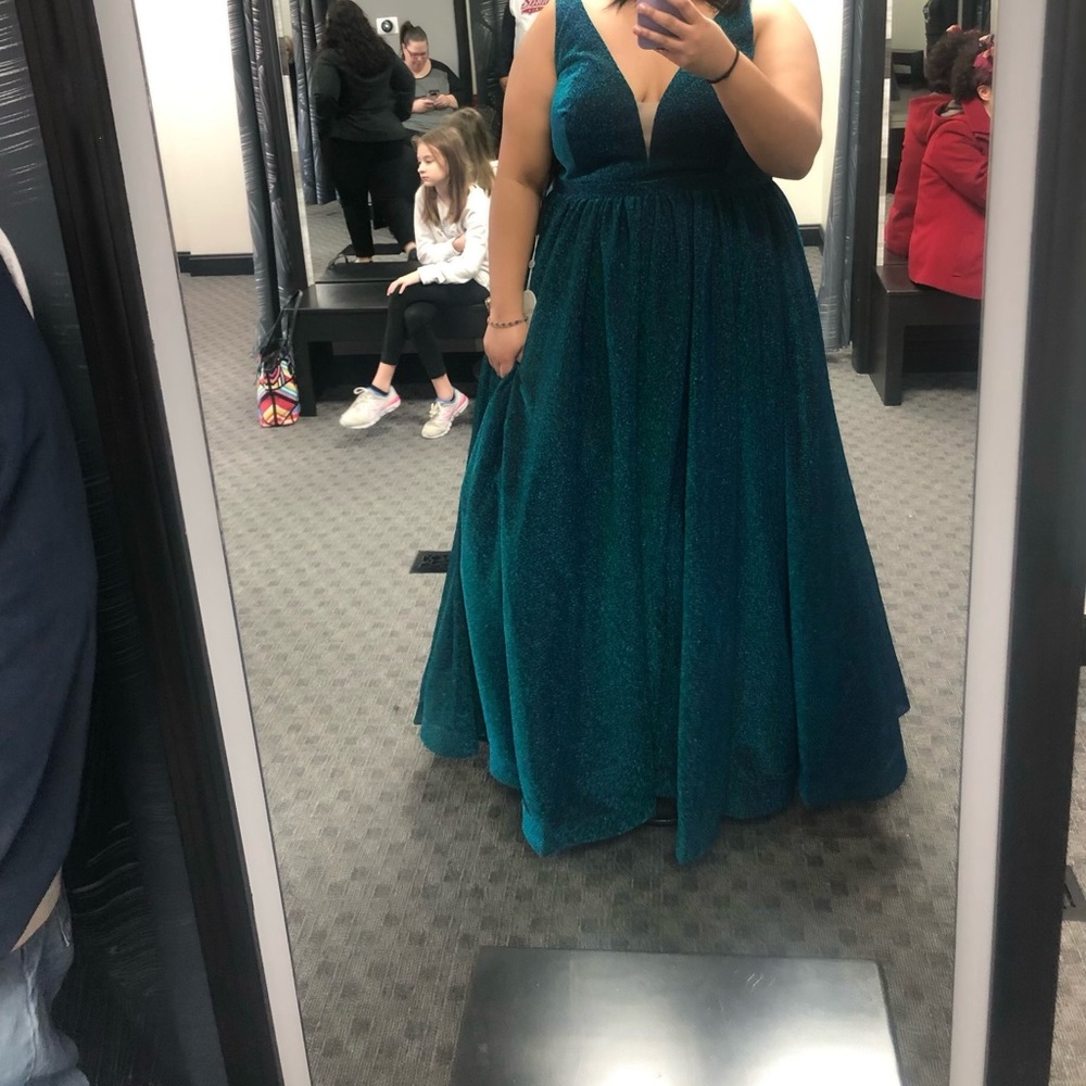 Sydney’s closet plus size teal prom dress